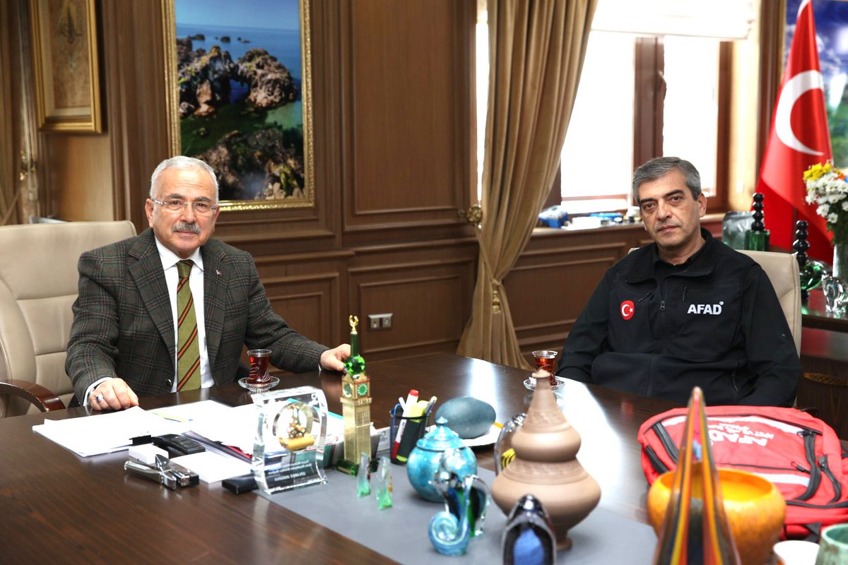 OrduBBld's tweet photo. AFAD Ordu İl Müdürü Ümit Ünal misafirimiz oldu.

Değerli misafirimize nazik ziyaretleri için teşekkür ederiz. https://t.co/nClXhiZPXD