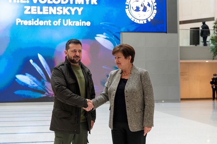 theUBN's tweet photo. The #IMF approved the sixth review of the #EFFprogram for #Ukraine and allocated $1.1B for budget support. After this tranche arrives, the total amount of financing received under the program will reach $9.8B. https://t.co/ScoWCTGiT9