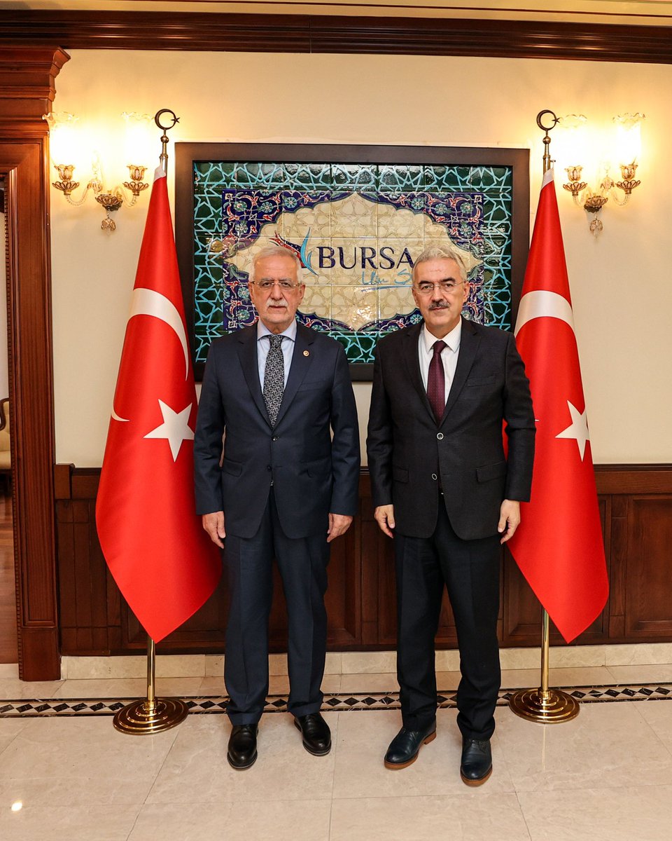 MufitAydin16's tweet photo. Bursa Valimiz Sn.Erol Ayyıldız’ı ziyaret ettik.

Misafirperverliği için kıymetli Valimize teşekkür ediyor, çalışmalarında kolaylıklar diliyorum. @BursaValiligi https://t.co/NlyLUKtiNi