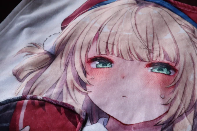 冬コミグッズにuimmたくしあげブランケットつくったよ～服の部分が半ドーム状になってておりゃっとたくしあげ出来る!頭もすっぽり入ります。。uimmの胸の谷間の空気を吸って生きていきたいあなたへ… 