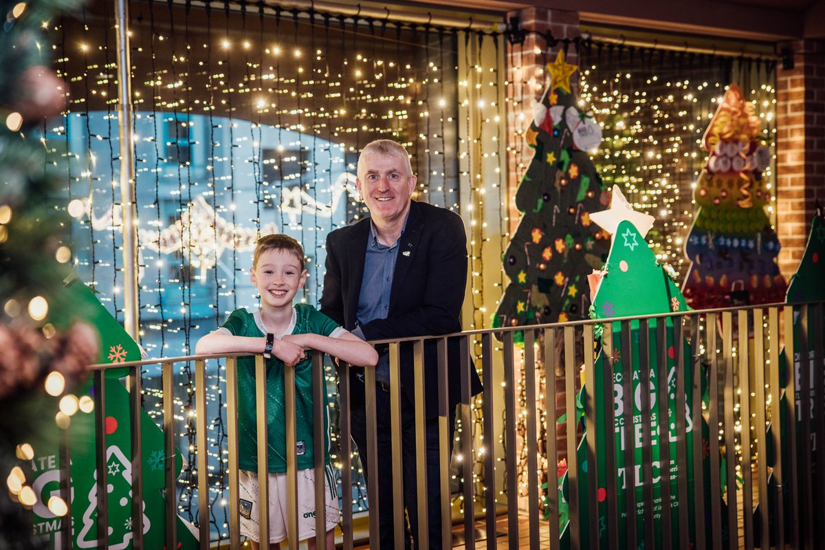 TLC_Limerick's tweet image. A few more snaps from our ‘Decorate a BIG TLC Christmas Tree’ Competition Awards Ceremony last week in the International Rugby Experience! ✨🎄

📸 Brian Arthur 

#teamlimerickcleanup #TLC10 #christmas