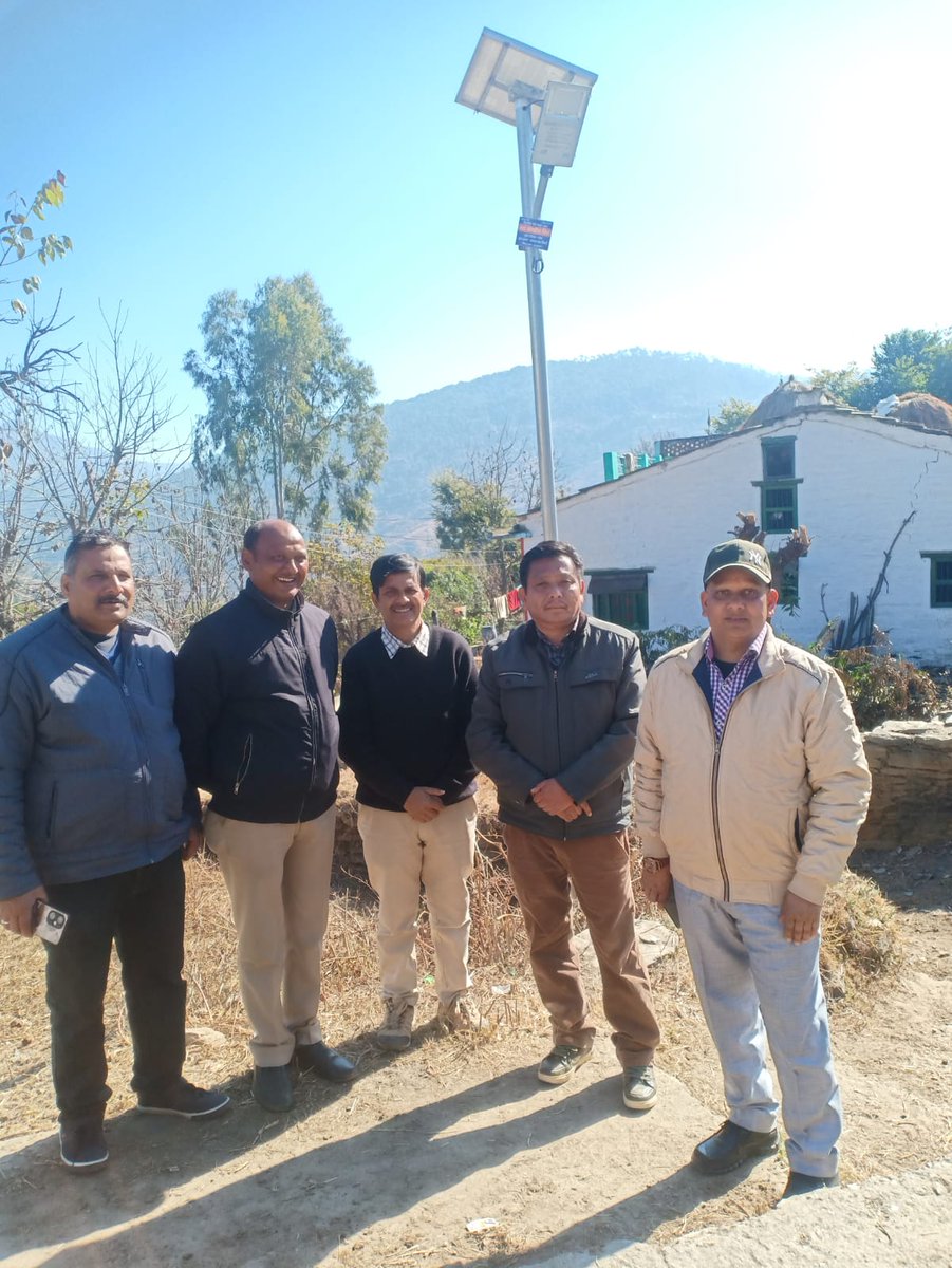 सुशासन सप्ताह के अंतर्गत जिला पंचायत राज अधिकारी राजेंद्र सिंह द्वारा विकासखंड हवालबाग की ग्राम पंचायत डोबा का भ्रमण कर लोगों की समस्याओं को सुना एवं उनका निस्तारण किया। योजनाओं का निरीक्षण तथा गुणवत्ता जांची गयी।