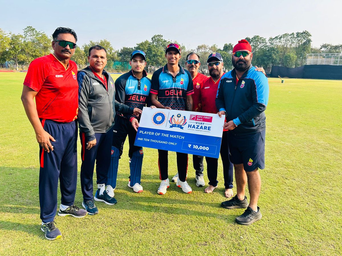 🏏 Vijay Hazare Trophy 

🎉 Delhi beats Madhya Pradesh by 79 runs!

🔹 Delhi: 211/10 (48.4)
Anuj Rawat 78, Sarthak Ranjan 41
🔹 MP: 132/10 (37.1)
🔥 Ishant: 5 overs, 4 runs (economical spell), Saini 4-37, Shokeen 3-26, Prince Yadav 2-22

💪 Outstanding effort, Delhi! 👏