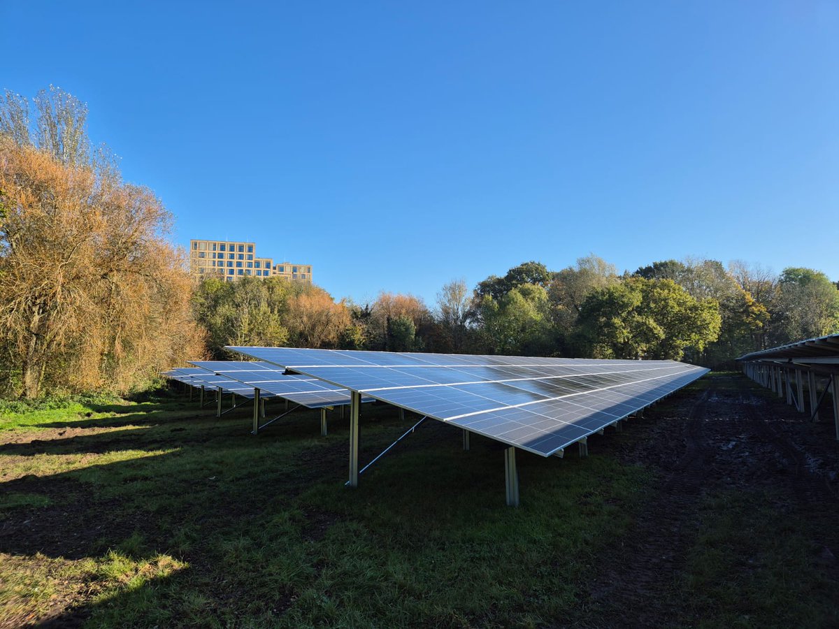☀️Groen nieuws uit Utrecht: We plaatsen 7640 zonnepanelen bij onze rioolwaterzuivering! 
Dit maakt ons proces duurzamer én verlicht de druk op het lokale elektriciteitsnet. Daarnaast versterken we de biodiversiteit op het terrein.

Meer weten? Ga naar hdsr.nl/rwziutrecht