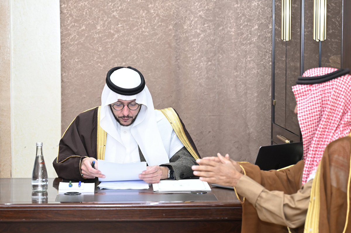 صور لزيارة سمو محافظ #الطائف 
الأمير سعود بن نهار لمركز ( الفيصلية )