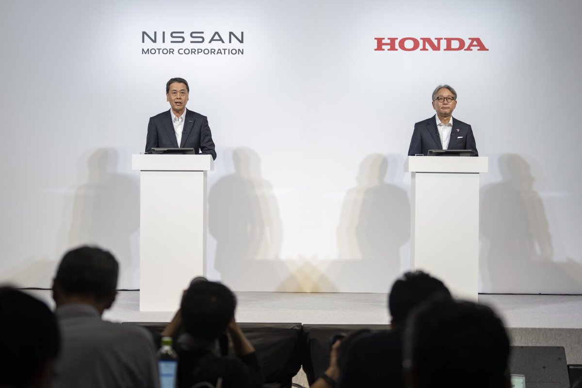 #Honda and #Nissan are currently considering a merger that goes far beyond the agreed cooperation on software-defined electric cars. Both sides have now officially confirmed their plans to merge. electrive.com/2024/12/23/hon…