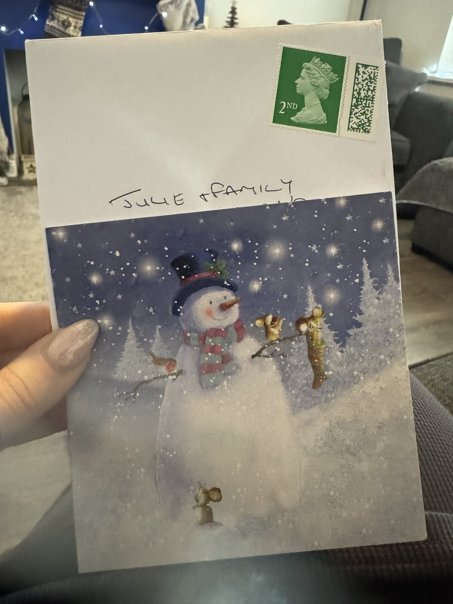 rachelbott22's tweet photo. Every year since 2013 I’ve received a Xmas card from “Lesley &amp; Steve” I don’t know them and it’s not even for me but I always let it fulfil its destiny #random https://t.co/dx84uGmt2U
