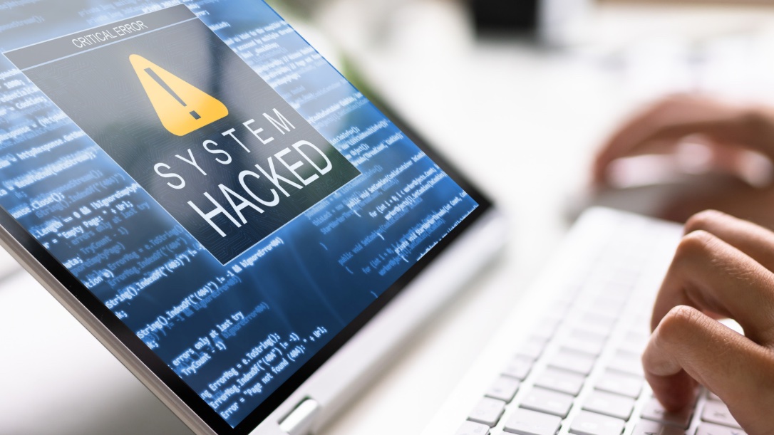 Las empresas están cada vez más conectadas, y con ello aumentan los #riesgos. Las pequeñas y medianas empresas, al ser más vulnerables, son el blanco de ciberataques que pueden poner en peligro datos sensibles como información financiera o contraseñas. 
ayfcorreduria.com/seguros-para-e…