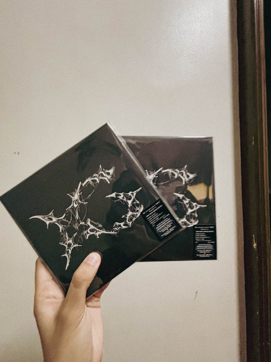 WTS/LFB XG 2nd Mini Album SEALED (Regular Version) with Exclusive Photocard from the Lucky Draw Event "The First Howl @ Manila"

DM If interested!

-selling for 1.8k! Negotiable po if bibilin till December 26
#XGALX #XG #XG_AWE #Hinata #CHISA #COCONA #HARVEY #MAYA #JURIA #JURIN