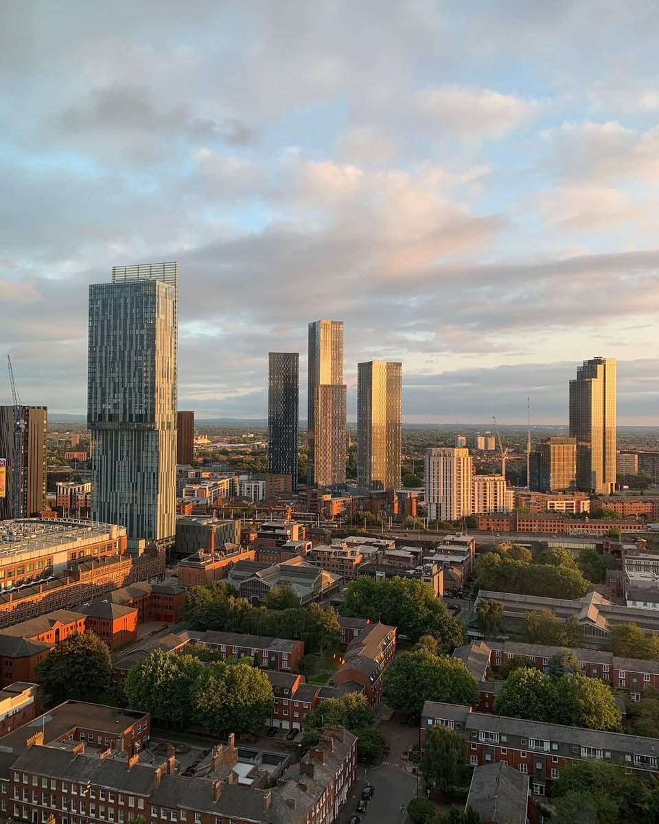 NewJacksonMCR's tweet photo. From 2021 to 2024: a truly remarkable transformation.

In just three years, our neighbourhood has welcomed The Blade and Three60, with Contour set to join the skyline in the coming years.

As we look ahead to the new year, we eagerly anticipate witnessing the continued growth of our neighbourhood, flourishing with new opportunities and aspirational developments year after year.

📷 @manchester_new_girl

#Renaker #TransformingSkylines #NewJacksonMCR #Manchester