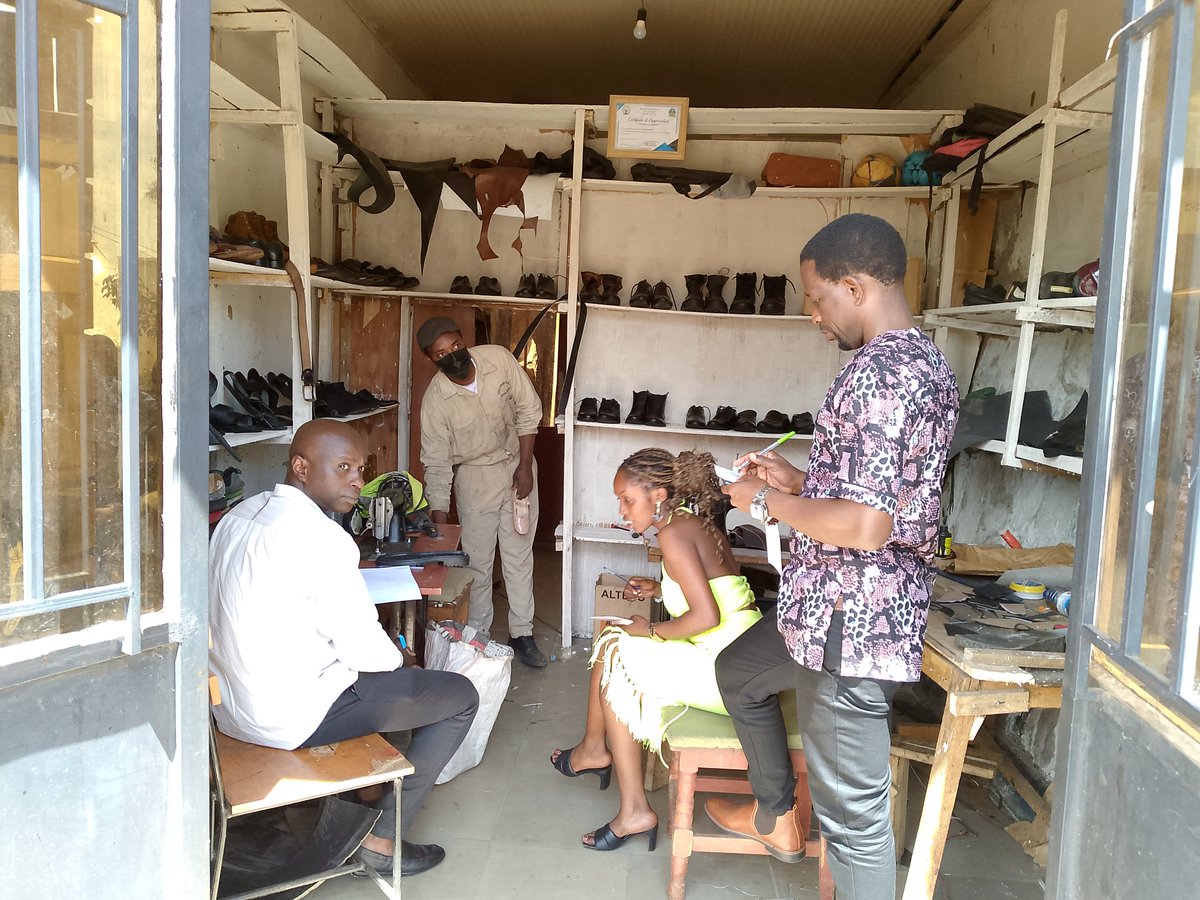 Uyu munsi kuwa 23/12-24/12 ba rwiyemezamirimo b'urubyiruko bo mu karere ka <a href="/KicukiroDistr/">Kicukiro District</a> bari gusurwa na team igizwe n'umukozi wa <a href="/RwandaLabour/">Ministry of Public Service and Labour | Rwanda</a> <a href="/RwandaGender/">Ministry of Gender & Family Promotion | Rwanda</a> na #Rwiyemezamirimo , baka ari ba rwiyemezamirimo bitabiriye boot- camp ku rwego rw'Igihugu.<a href="/RwandaYouthArts/">Ministry of Youth and Arts | Rwanda</a> <a href="/RwandaYouth/">Rwanda Youth Council</a>