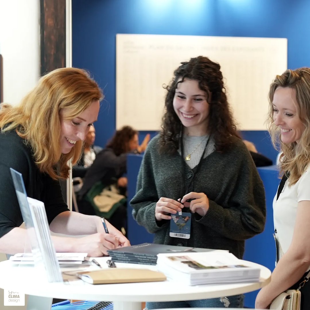 geoclimadesign's tweet photo. Eins unserer Highlights aus 2024: unsere Messeteilnahme 
im Oktober in #Paris beim "Salon International du Patrimoine Culturel" 🇫🇷 #SIPC. Das Interesse auf französischer Seite war groß und wir haben tolle Gespräche geführt. 

#Messe #Klimadecke #Energetischesanierung https://t.co/dFt26g71G4