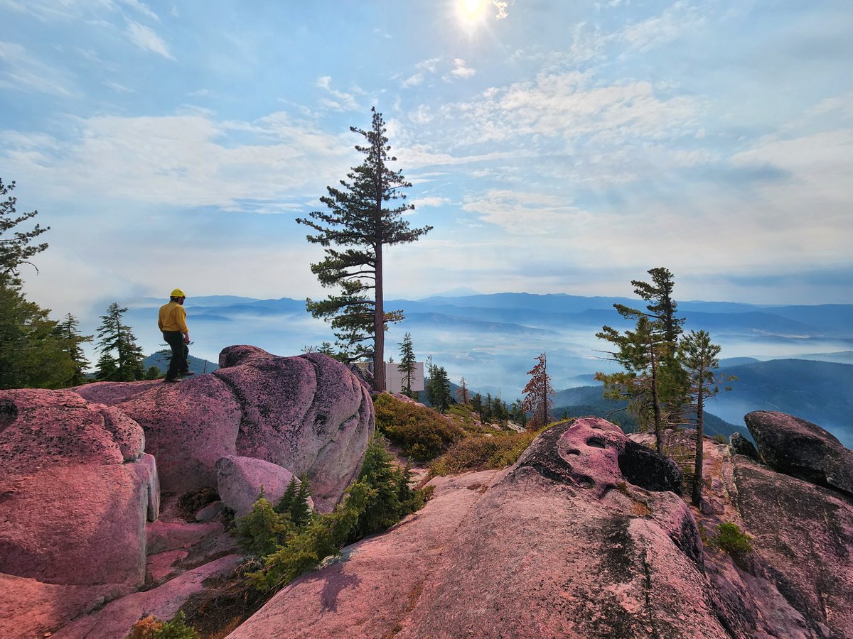 BLMFire's tweet photo. Today is the final day of BLM Fire's #12DaysOfEmployeePhotography! The overall winner is Brenden Jasper from BLM's Remote Automatic Weather Station program. Congrats! ๐
๐ธFire personnel conducted a scouting mission for the best location for an IRAWS on the Shelly Fire in CA. https://t.co/YTHUe57zRI