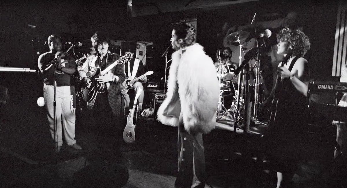 princ3ipal's tweet photo. Prince, The Revolution and Ronnie Wood @ Busby's, London. 1986 onwards Prince's aftershows became somewhat of a tradition, thankfully!
#Prince #TheRevolution #RonnieWood #therollingstones #Princ3ipal https://t.co/bPghk2Q6xU