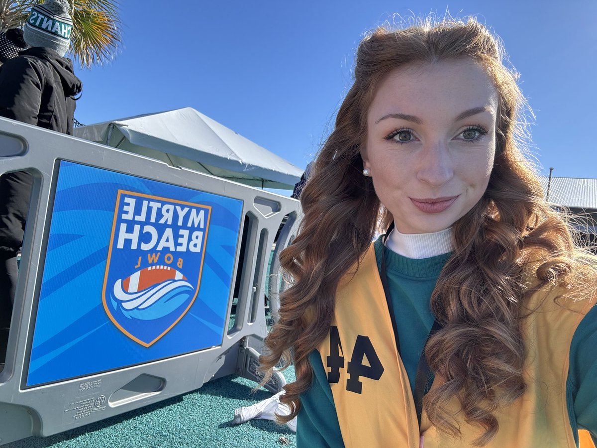 Bowl Season 🏈🏝️

Coastal Carolina is “at home” on the teal turf taking on UTSA 👌🏻

Highlights later on <a href="/wmbfnews/">WMBF News</a> <a href="/wmbfsports/">WMBF Sports</a>
