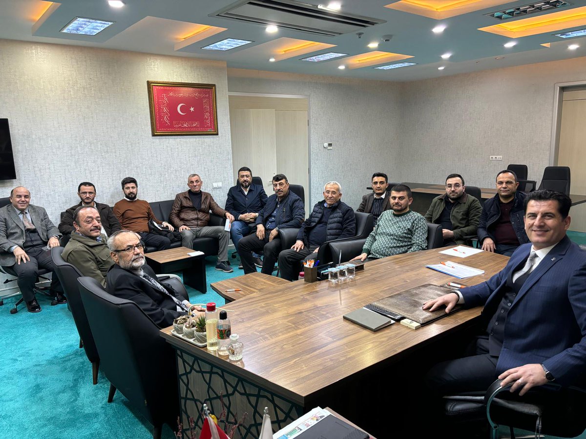 akpartidenizli's tweet photo. İl Başkanımız Sayın Yücel Güngör başkanlığında İlçe Koordinatörleri toplantımızı gerçekleştirdik.

Alınan kararlar hayırlara vesile olsun. https://t.co/6dk8sWVu8m