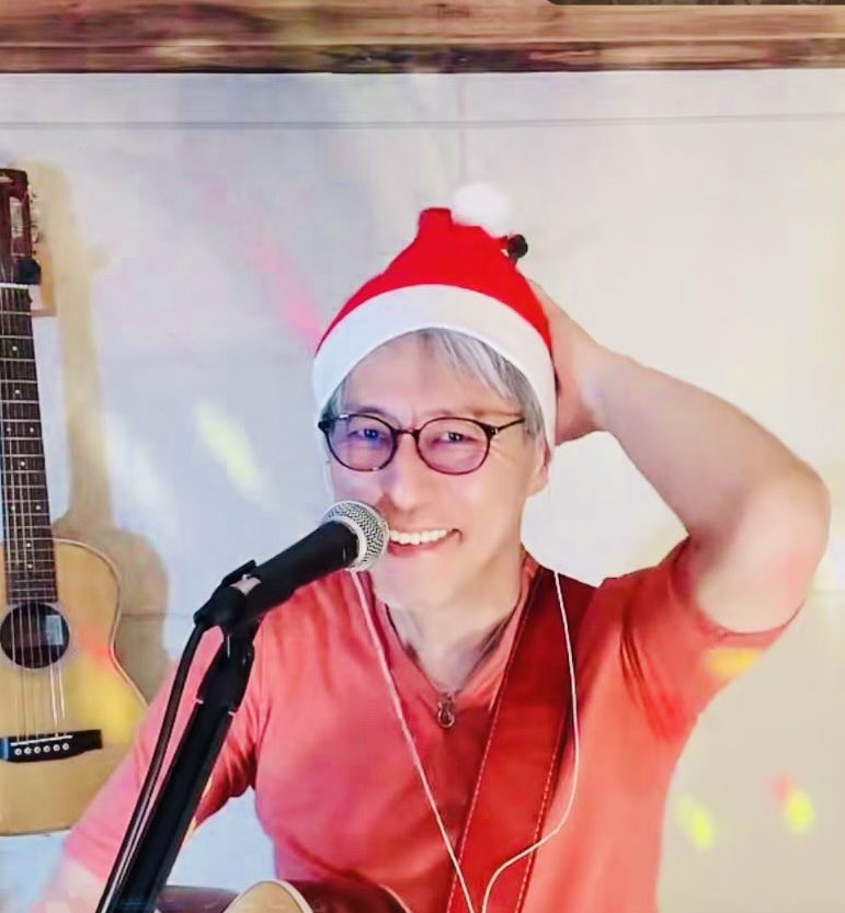 GOODSUN_gt's tweet photo. メリークリスマス🎄
昨日のライブの応援ありがとう❣️
Xmas EVEの日にあなたと共に楽しみたい🎸お待ちしています😊
TikTok Xmas EVE Live Show
24日(火_Tue) December
①13:30〜
②18:45〜19:45
in Japan time
25日はXmasスペシャルライブショー演ります🎅
https://t.co/xDXJHpst4t https://t.co/6P73lzwDDH
