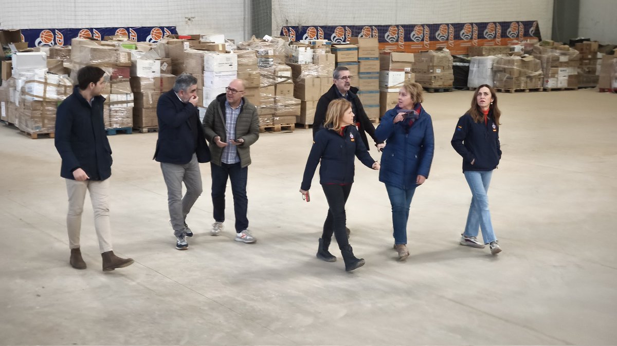 deportegob's tweet photo. El Gobierno de España ha desplegado dos líneas de ayuda para la rehabilitación de instalaciones deportivas afectadas.

En función de su titularidad, se prevén ayudas a:

🔹 Entidades locales

🔹 Entidades deportivas de carácter privado. Principalmente, clubes y federaciones https://t.co/INlPC1qnOw