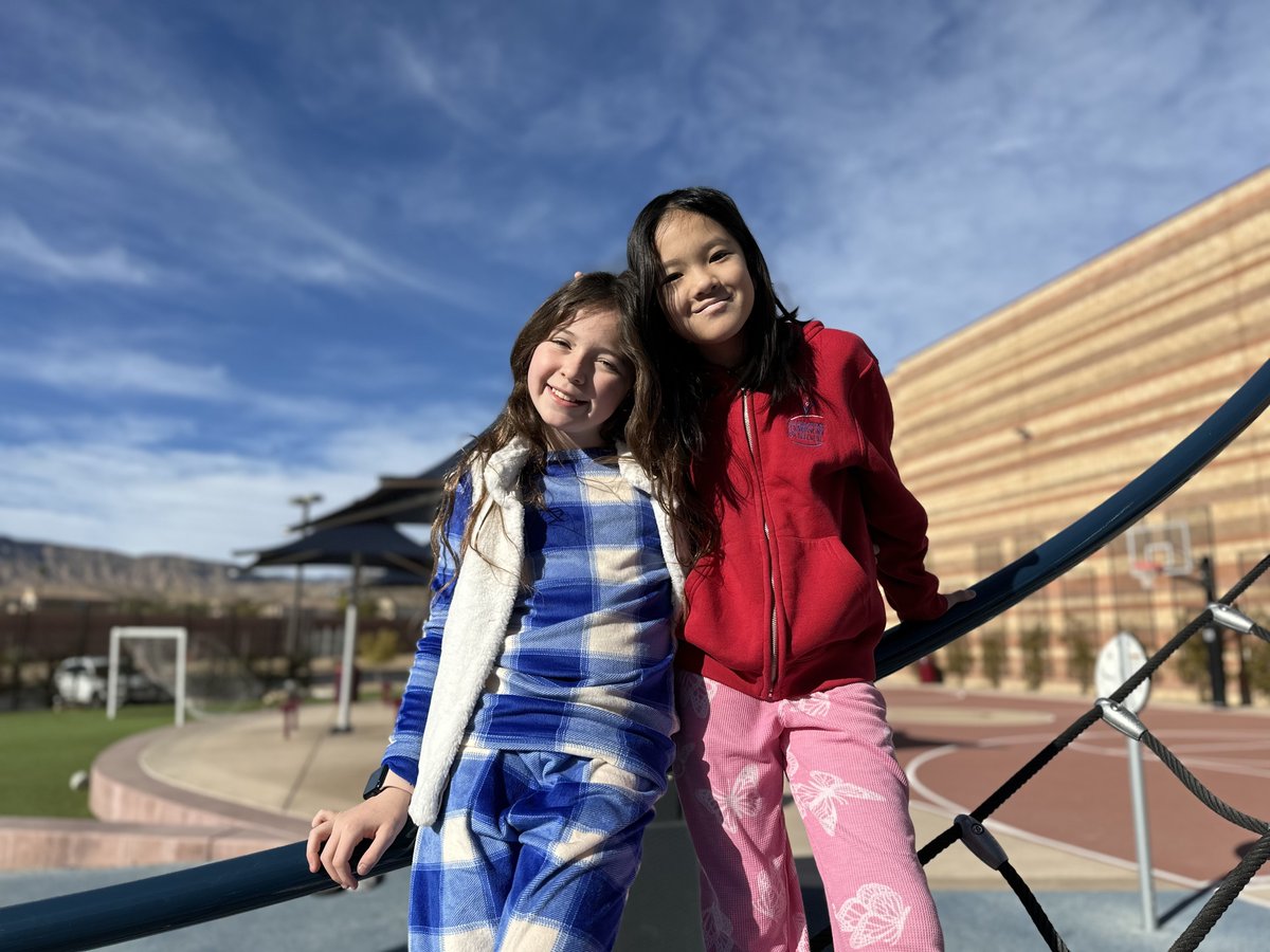 DawsonSchool's tweet photo. Winter break is here, Dawson Bears! Spend time with loved ones and have a wonderful holiday season. But first, check out these photos from Spirit Week—it was so much fun!#DawsonDifference https://t.co/m0v3AdUVGJ
