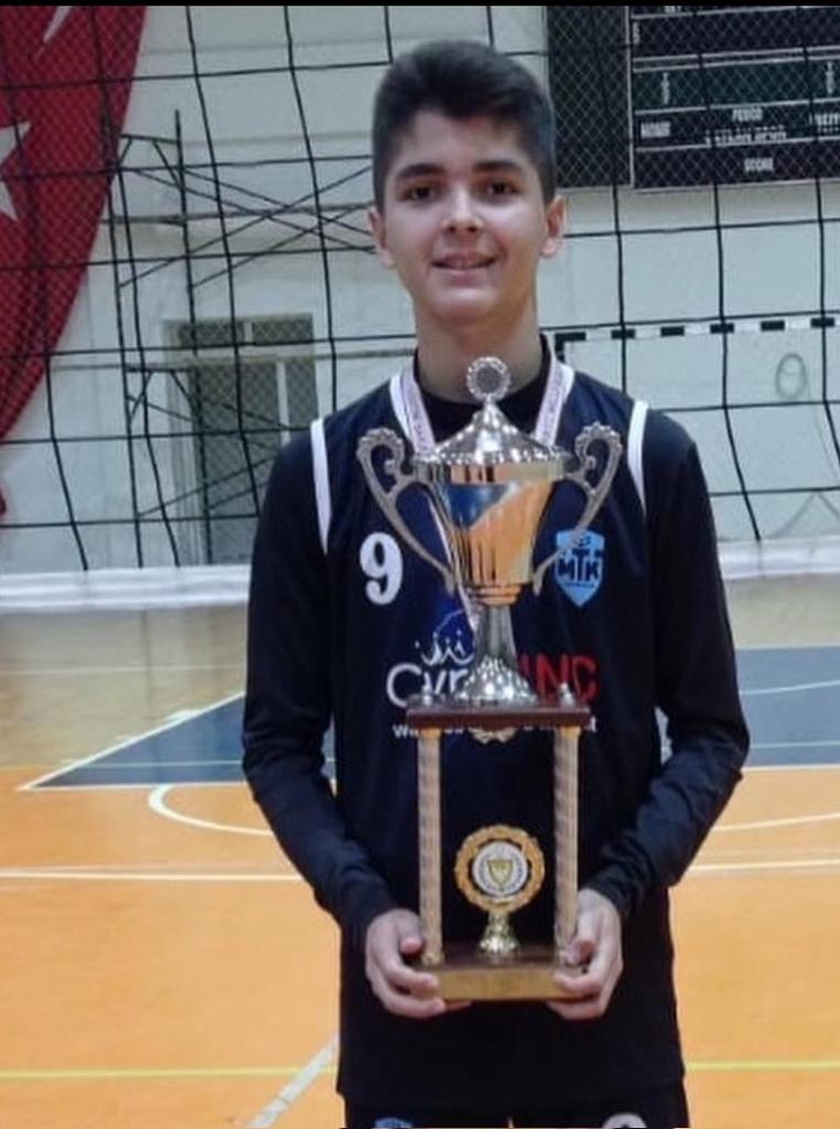 Mehmet Arif Altak..
#çocuklariçinadalet
#isiasortakdavamız 
#isiasolasıkast