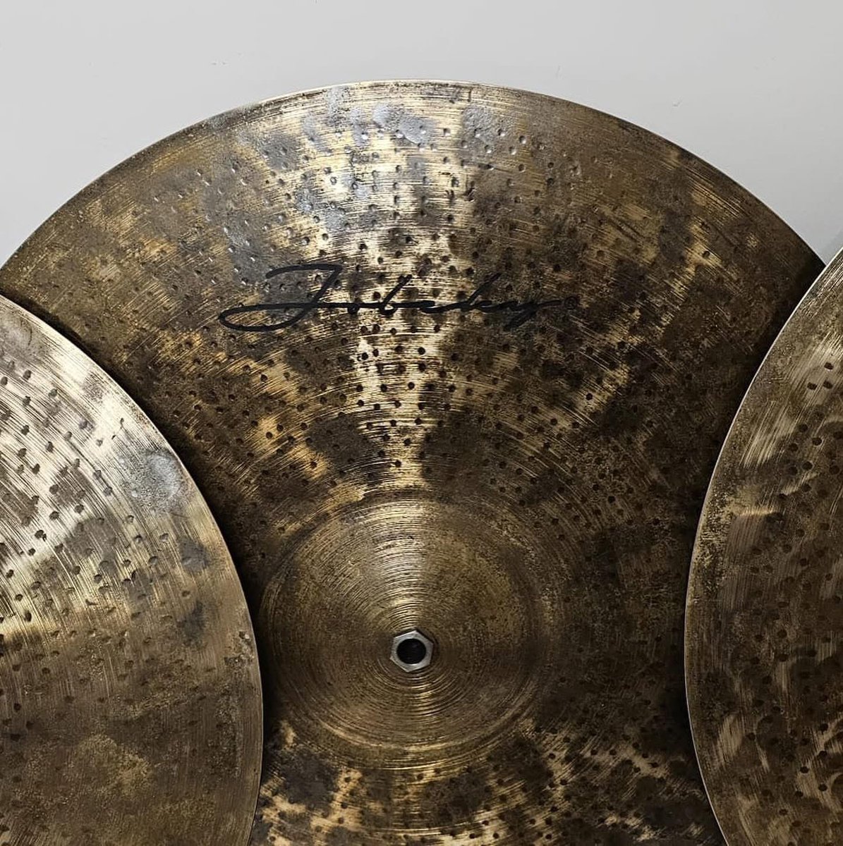 jobekydrums's tweet image. A few more from the last week, lots of lovely dark cymbals shipped out #electroniccymbals #ecymbals #cymbal #quietdrumming #drumming #drumtrigger #hybriddrums