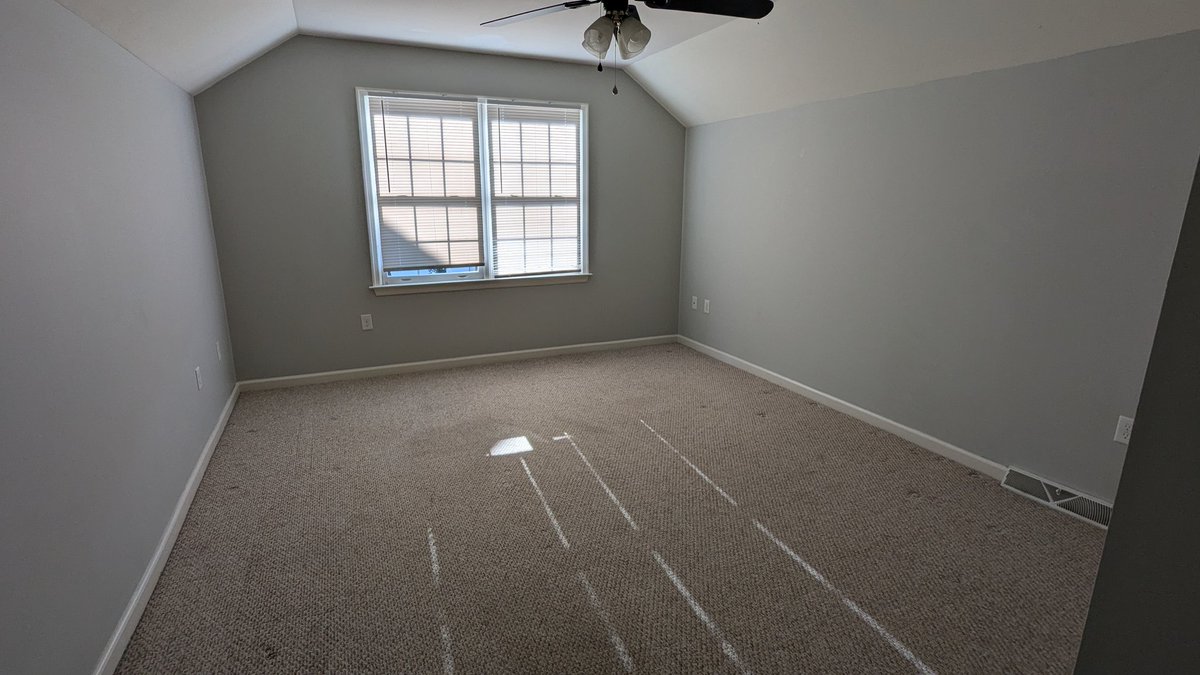 End of an era.   The studio is all emptied and clean.  On to the next space soon.  

Stay tuned.