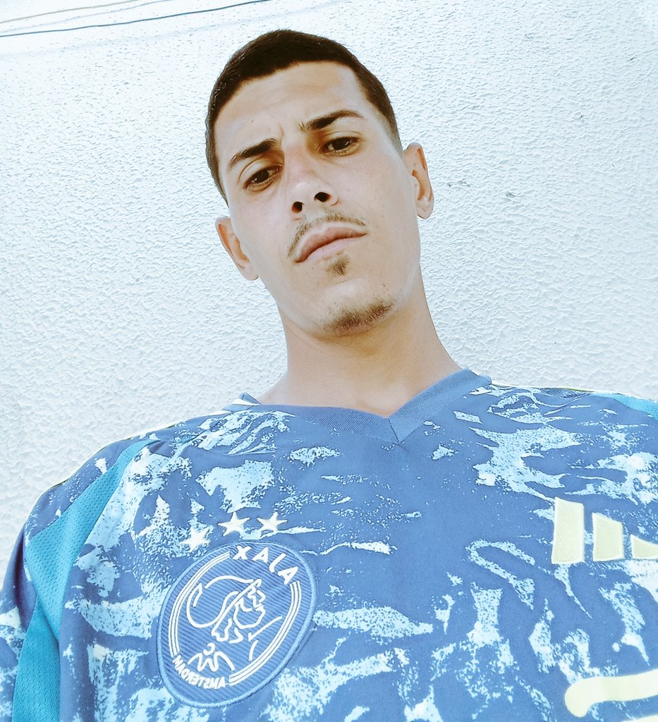 Todos querem meu dom,mas ninguém quer minha solidão!💯💫🕊️🌧️