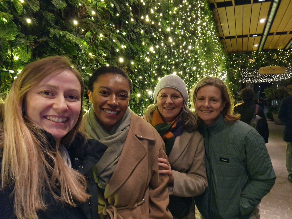 Marine_Science's tweet image. Wishing you all happy holidays and a happy new year from our Marine Science Management Team! See you in 2025!
#loggingoff #outofoffice