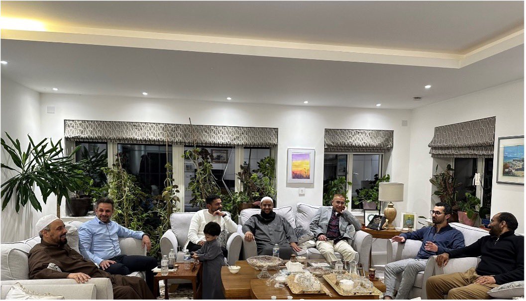 Labeebhubb's tweet image. 🛑 🇸🇦 🇩🇪 
This thread reveals dangerous individuals who left Saudi Arabia and sought refuge in Western countries.  

These individuals are ticking time bombs of extremism and have ties to terrorist groups. It is crucial to heed warnings from Saudi authorities about these threats.…