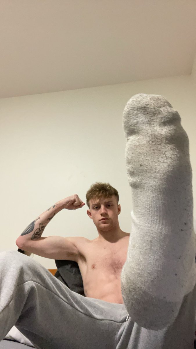 Master_keenan's tweet photo. I’m back just in time for Christmas, what are you piggies asking for 🤤🎅

#drain #bully #daddy #dom #domination #financial #cuckold #sub #fag #forcedbi  #footfettish #socksforsale #humanatm #paypig #cashslave #finsub #findom #findomfeet #findomsocks #socks #cashmaster #cashfag #cashslave #atmslave