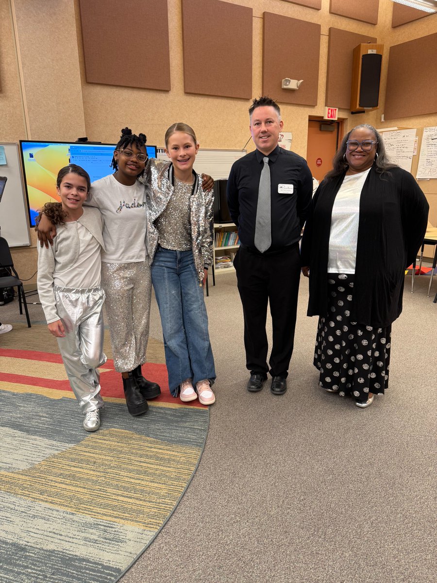 DawsonSchool's tweet photo. During this break, we’re grateful for the Dawson community. We united for 25 hours of giving to support the Annual Fund, and our community shined in silver to celebrate our 25th anniversary. As 2024 ends, we’re excited for all that’s ahead in the new year. #DawsonDifference https://t.co/a6IVPM9zYA
