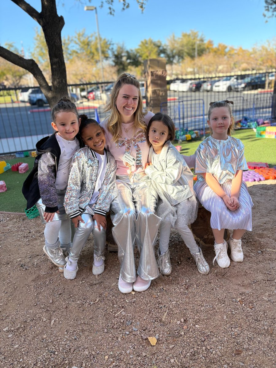 DawsonSchool's tweet photo. During this break, we’re grateful for the Dawson community. We united for 25 hours of giving to support the Annual Fund, and our community shined in silver to celebrate our 25th anniversary. As 2024 ends, we’re excited for all that’s ahead in the new year. #DawsonDifference https://t.co/a6IVPM9zYA