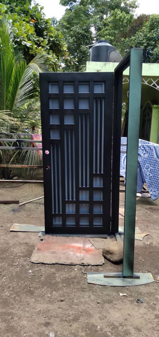 sendi75557's tweet photo. NYESLP Member: Metal Gaints &amp; Fabrications
Lessons Learnt:
20 youth have undergone On Job training &amp; Skilling in welding, metalworks &amp; fabrication in a business oriented environment while earning an income.
7 youth now own workshops &amp; 11 are integrated into other workstations. https://t.co/5Zc19JO0ah