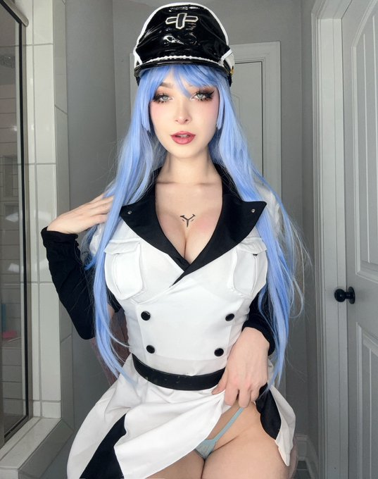 1 pic. mommy esdeath or granny seiko? lmk so i can send you a nudie version in dms :> https://t.co/S