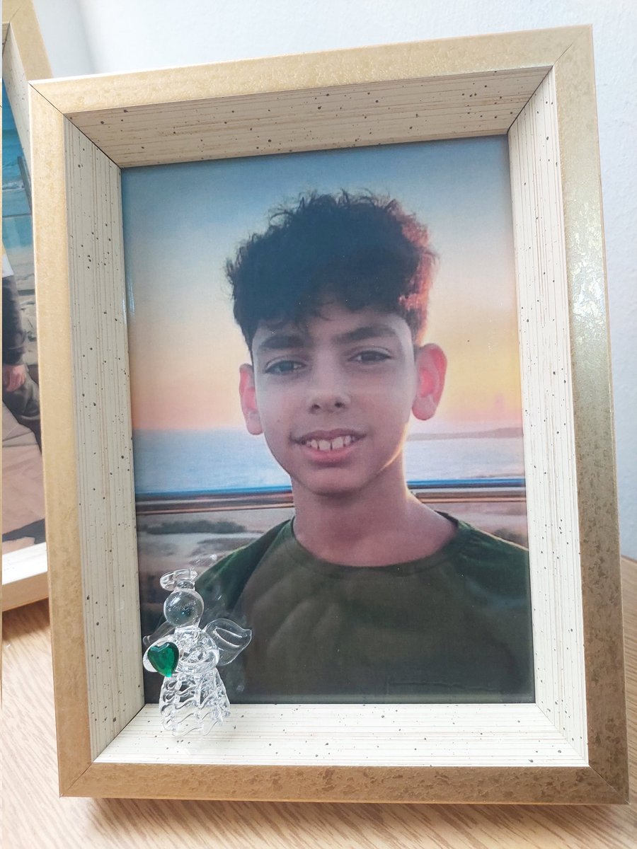 Güzel çocuğum, canımdan çok sevdiğim çocuğum o benim!
Seni, sizi bizden kopardılar ya çocuklar, adalet mücadelenizi asla bırakmayız! Tüm katiller OLASI KASTLA yargılanana kadar acınız kalbimizde savaşacağız! 
#çocuklariçinadalet
#isiasolasıkast