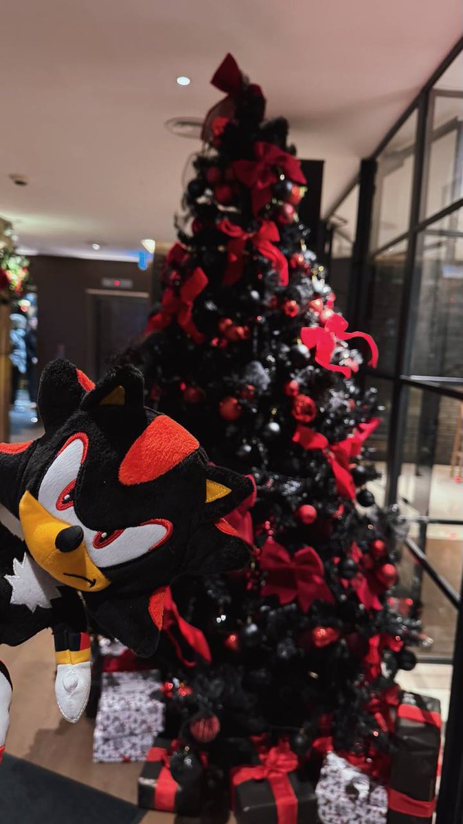 SEGA's tweet photo. Shadow-approved Christmas tree 🎄 https://t.co/eWxg7rfu5I