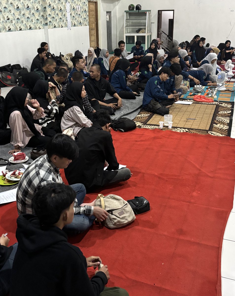 hmjsi_uinam's tweet photo. [🔴LIVE REPORT: MUBES 2024]
Pembacaan dan Pengesahan Tata Tertib (TATIB) Musyawarah Besar HMJ-SI 2024 https://t.co/ES8HCH895B