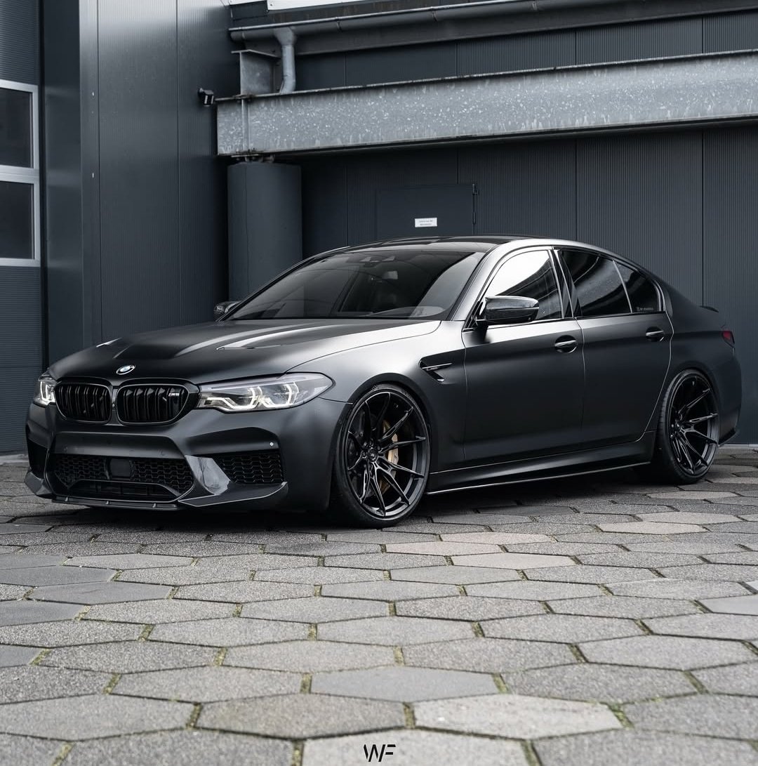 ExoticBMW's tweet photo. Blacked out BMW M5 Competition 💣 https://t.co/geAJR51GU6