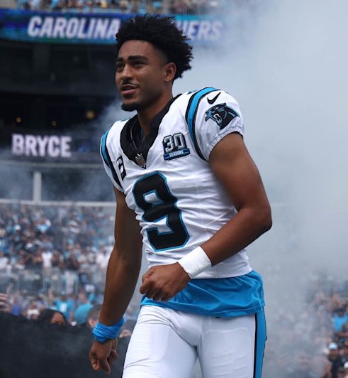 🚨NEWS: #Panthers QB Bryce Young was the HIGHEST RATED quarterback in the entire #NFL this week, according to PFF.

👀

Young has had one hell of a comeback… from a miserable first season… struggled in year 2, was benched… came back, and has been ELITE.