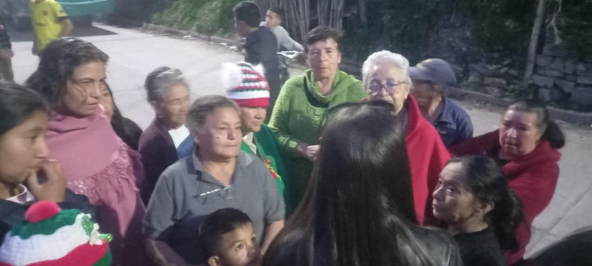 petrogustavo's tweet photo. Mañana estaremos en almuerzo de navidad con los habitantes de la calle y en el Bolívar 83 de Zipaquirá rezaremos la novena. https://t.co/Vc2fkwJMUA