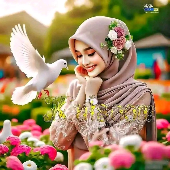 إبقَ على طبيعتك 
كن أنت  بمميزاتك  و عيوبك 
لا تتجمل لتنل إعجاب الآخرين
و تأكد أن هناك من يحبك كما أنت
هناك من يحبك لأنك أنت
فكن أنت بلونك ونبرة صوتك الحقيقية
بملابسك بتلقائيتك و عفويتك بانطوائيتك
بصفاتك و ملامح شخصيتك بمواهبك
لا تكن نسخة أخرى من شخصٍ آخر لا يشبهك