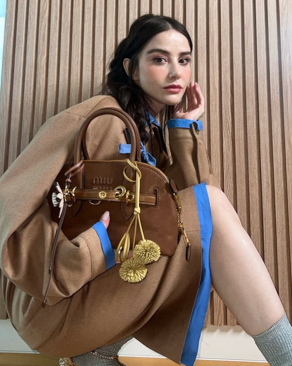 JulyaRinMar's tweet photo. #ÖzgeGürel
👜 🤎 https://t.co/lR5m6KtPX7