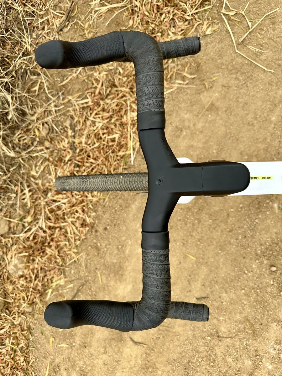 TESTED: SCOTT ADDICT RC GRAVEL
SCOTT has committed to designing a high-performance flagship model that’s aimed at the very serious gravel racer. We spent a few weeks test riding the R239000 SCOTT Addict RC Gravel. 
[Singletrack Society member content]
treadmtb.co.za/tested-scott-a…