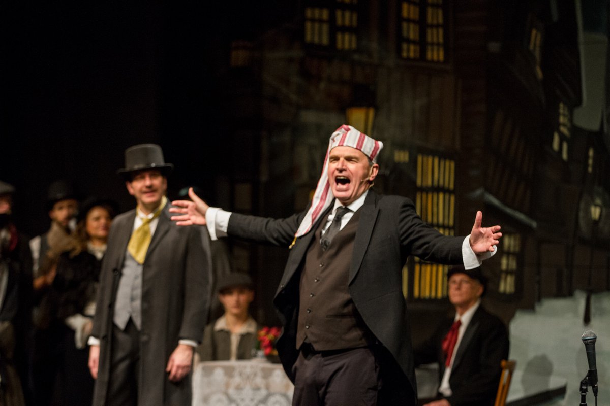 To our supporters, audience members, local organisers and encouragers, we wish you all a very Happy Christmas. We appreciate your support very much. Searchlight x