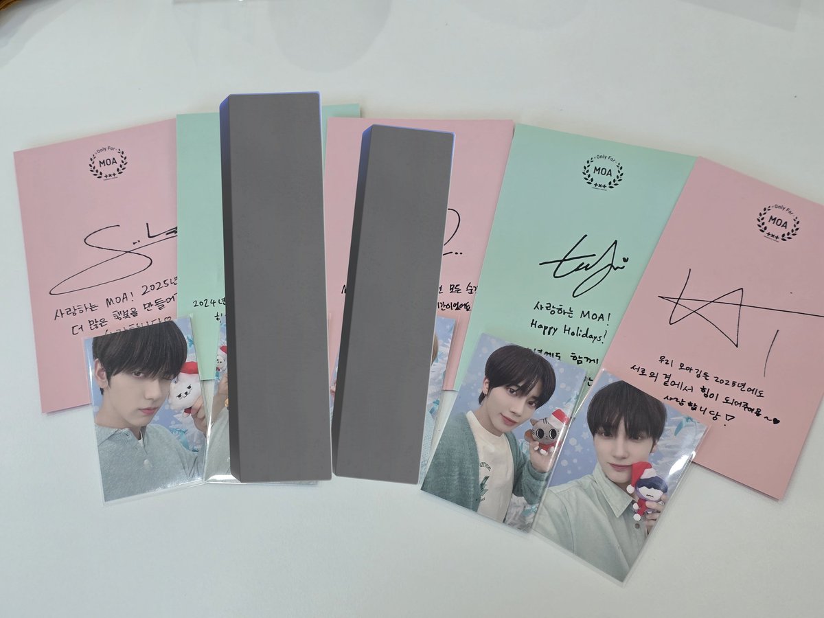 rjfofmf's tweet photo. 투바투 가요대전 껌 사녹 포카+엽서 양도 
수빈 7
태현 5
휴닝 3
            All 13
https://t.co/Ttodl4hbIa
투모로우바이투게더 txt 껌 포토카드 아크릴 키링 poca pc photocard Sell 판매 수빈 연준 태현 휴닝카이 범규 역조공 SBS 홀리데이 holiday https://t.co/9CJP2z5VAz
