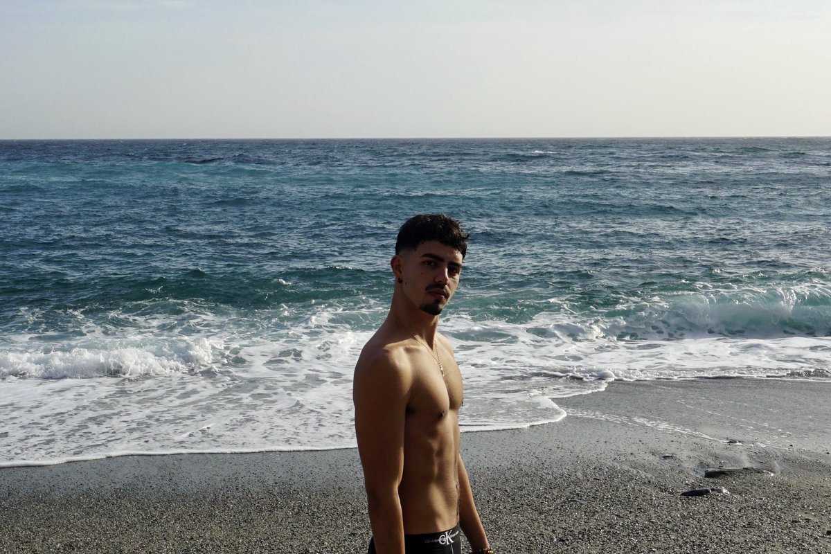jvanillan's tweet photo. en la playa pero en diciembre https://t.co/iEIWVf0w0Z