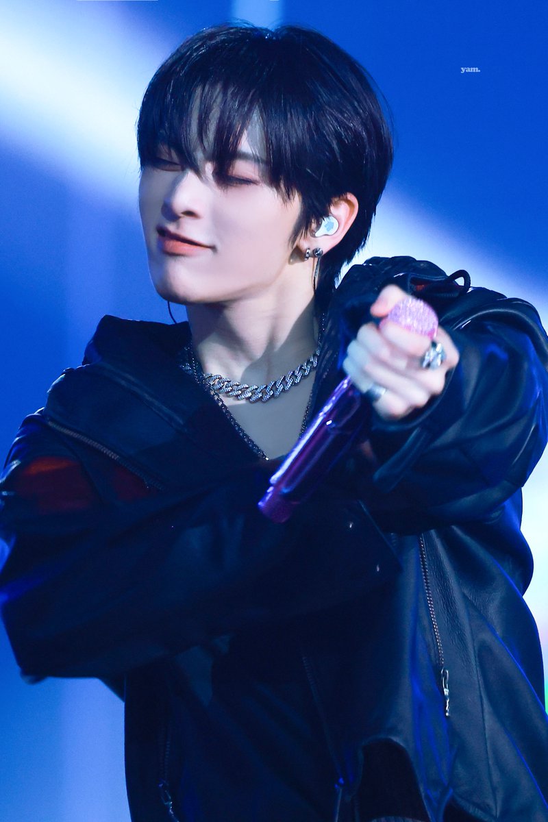 Yaammm_m's tweet photo. 241220 가요대축제 

#BOYNEXTDOOR #보이넥스트도어 
#TAESAN #태산 #テサン https://t.co/wJphLiPA5g