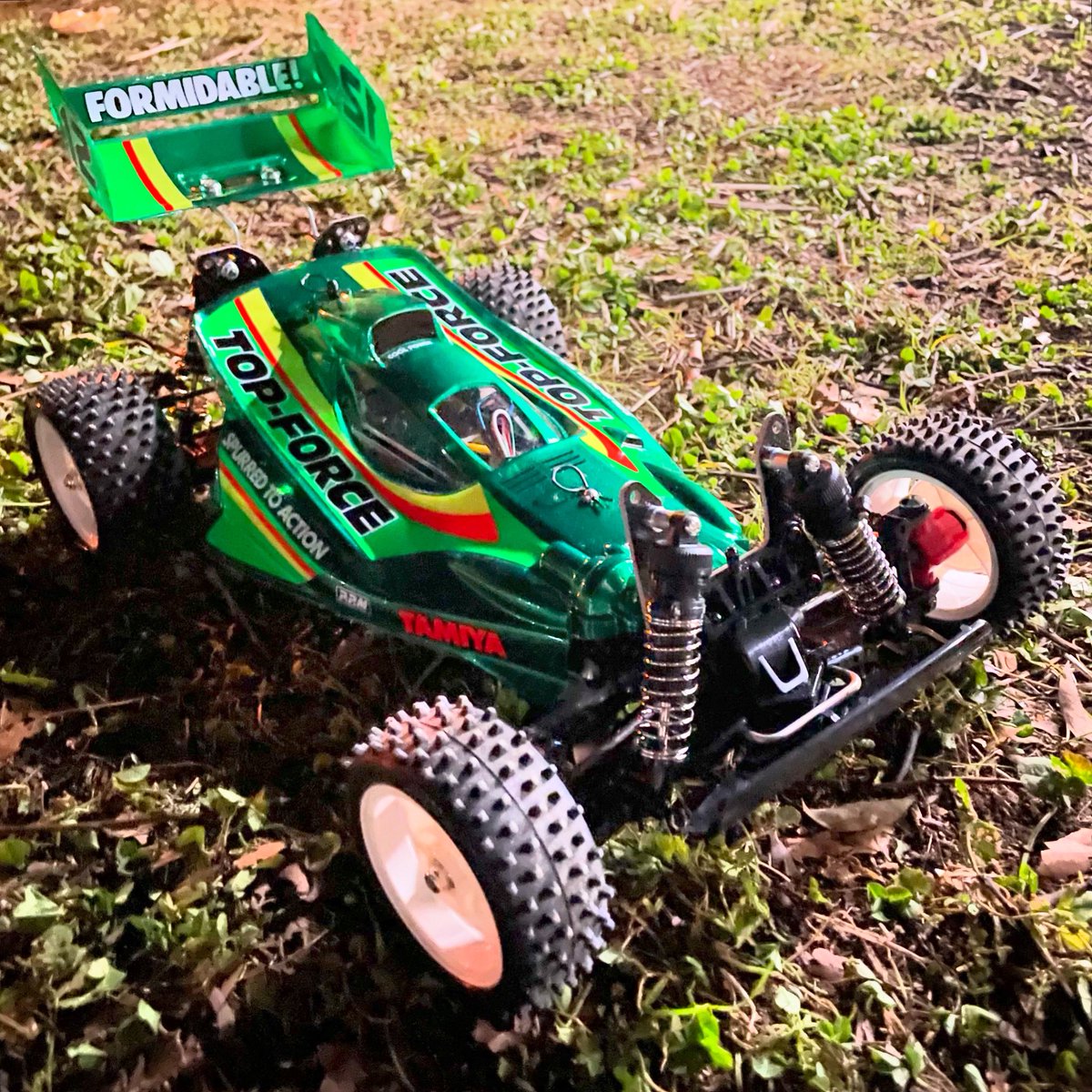 kaz_mini4wd's tweet photo. シェイクダウン。
よう走る💨
#topforce #tamiya #トップフォース https://t.co/6LNudxd2Y9