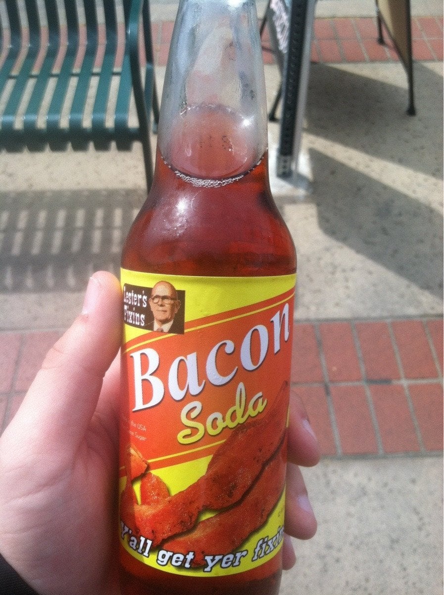 Hemos descubierto que existe esta bebida 🥤 y ahora tenemos una necesidad imperiosa de probarla (y de ver la cara de <a href="/adriwithor/">Adri MP</a> al beberla a ciegas)
#podcasts #podcasters