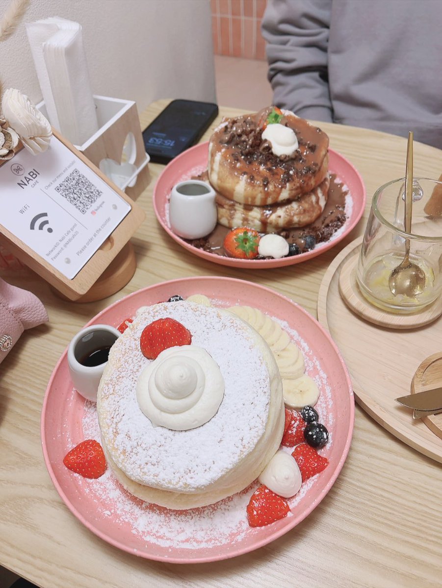 esterhennyy's tweet photo. Pancakes and coffee 🥞☕️ https://t.co/a3OLuu8UAX
